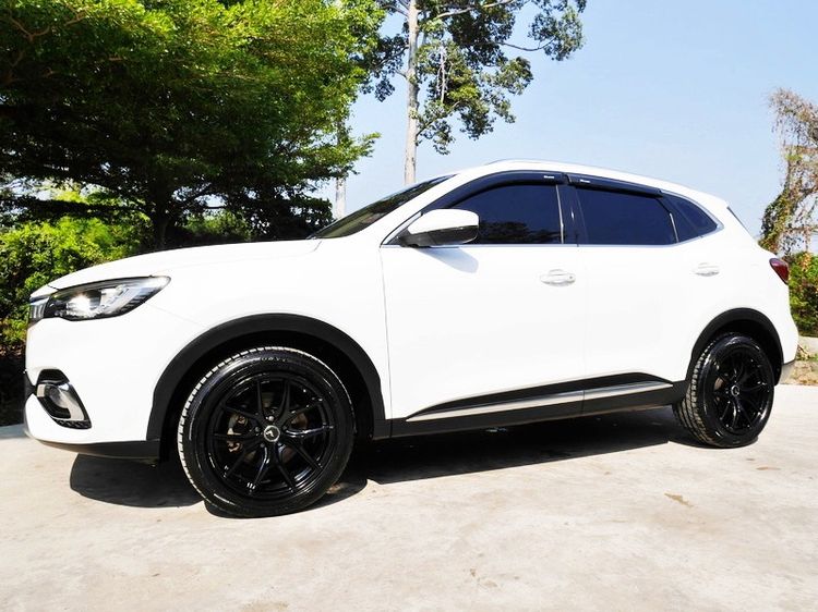 รถ MG HS 1.5 D สี ขาว