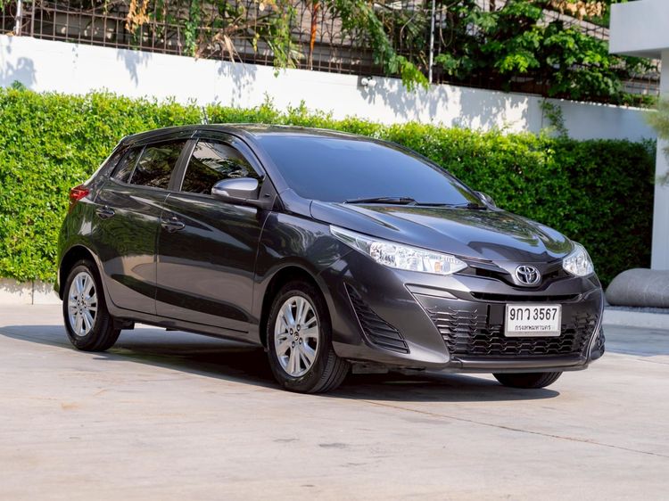 Toyota Yaris 2020 1.2 E Sedan เบนซิน ไม่ติดแก๊ส เกียร์อัตโนมัติ เทา