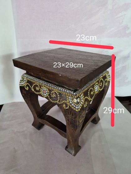 โต๊ะวางพระประดับพลอย23×29cm