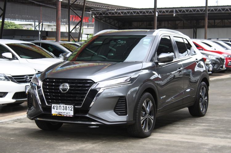 รถ Nissan Kicks 1.2 E สี เทา