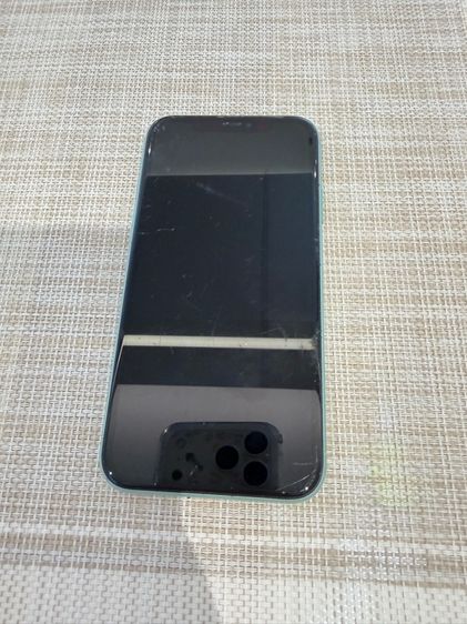 128 GB iPhone 11 สีเขียว 128 หน้าจอเป็นรอย แบต 100