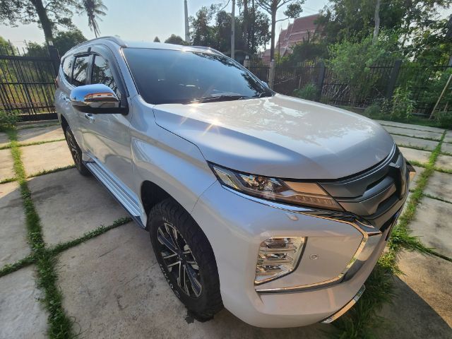 Mitsubishi Pajero Sport 2020 2.4 GT Premium 4WD ดีเซล เกียร์อัตโนมัติ ขาว รูปที่ 3