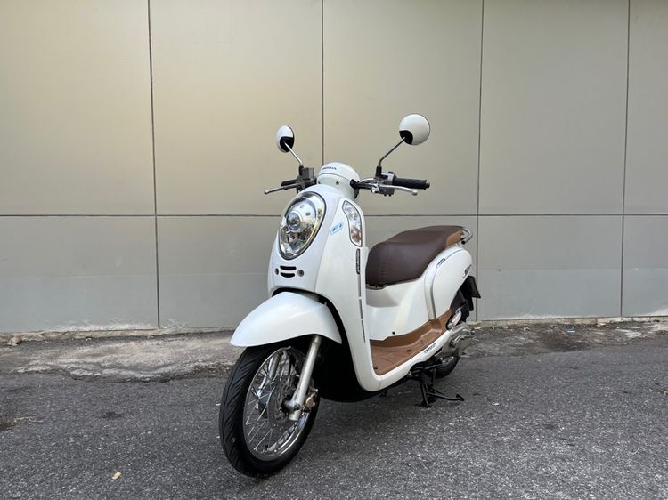 Honda รุ่น Scoopy i 110cc ปี 2014 สตาร์ทมือ 