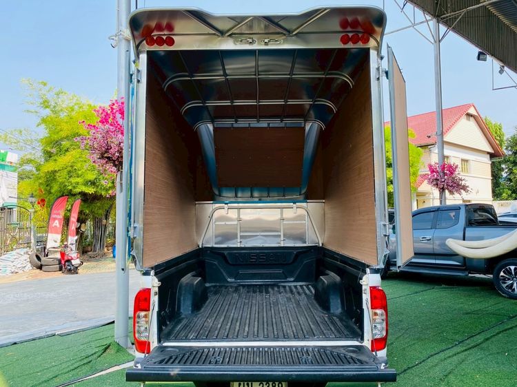 Nissan Navara 2023 2.5 SL Pickup ดีเซล ไม่ติดแก๊ส เกียร์ธรรมดา ขาว รูปที่ 4