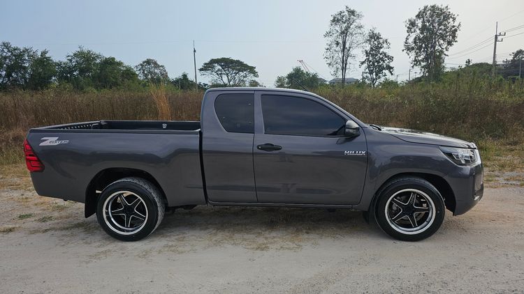 Toyota Hilux Revo 2022 2.4 Z Edition Entry Pickup ดีเซล เกียร์ธรรมดา เทา รูปที่ 2