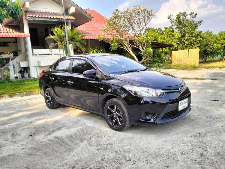 รถ Toyota Vios 1.5 J สี ดำ
