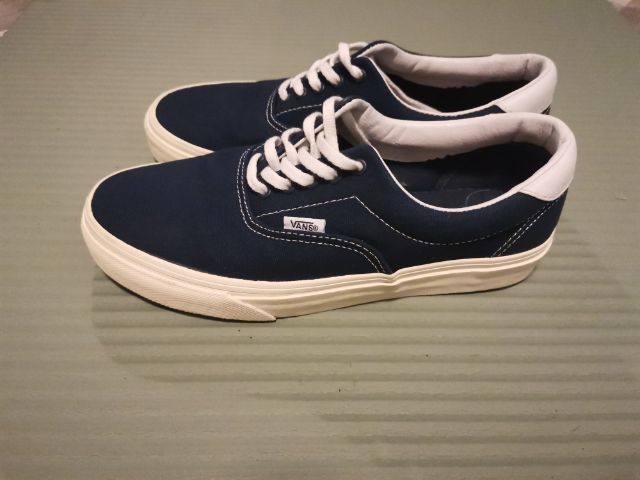 vans รูปที่ 3