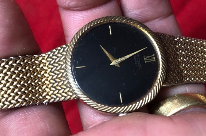SEIKO หน้าดำ เข็มดาบ สายทอง รูปที่ 7
