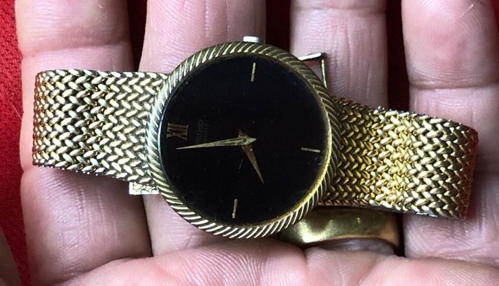 SEIKO หน้าดำ เข็มดาบ สายทอง รูปที่ 3