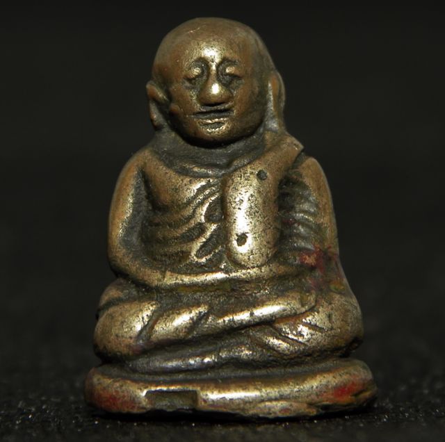 หลวงพ่อเงินพิมพ์ขี้ตา