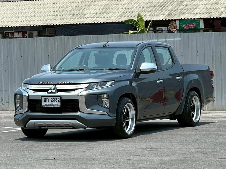 Mitsubishi Triton 2021 2.5 GLX Pickup ดีเซล ไม่ติดแก๊ส เกียร์ธรรมดา เทา รูปที่ 2