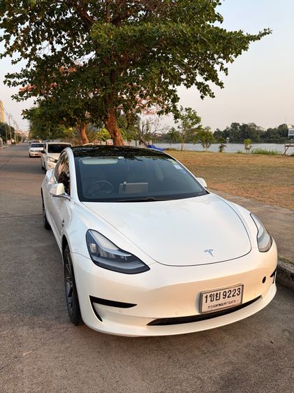 รถ Tesla Model-3 RWD (Standard Range) สี ขาว