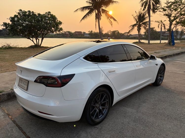 Tesla Model-3 2020 RWD (Standard Range) Sedan ไฟฟ้า ไม่ติดแก๊ส เกียร์อัตโนมัติ ขาว รูปที่ 4