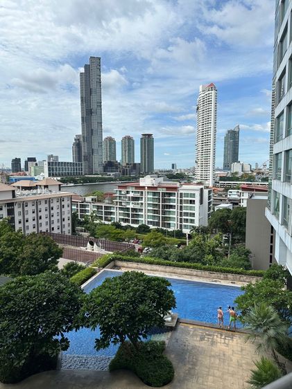 A river view Studio room near BTS 