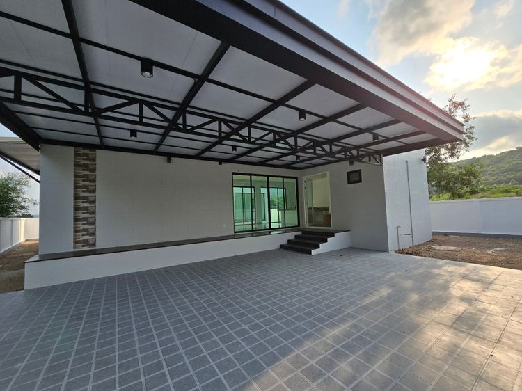 ขาย บ้านเดี่ยว เนื้อที่ 100 ตร.ว. 3 ห้องนอน 4 ห้องน้ำ จอดรถ 3 คัน