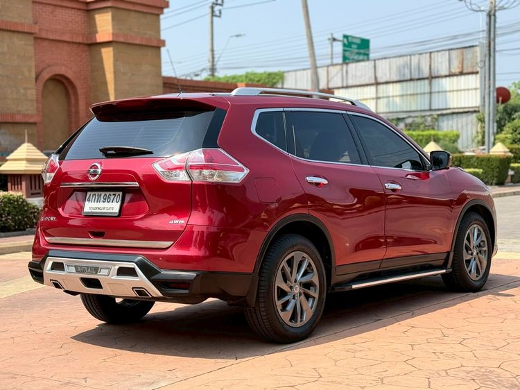 Nissan X-Trail 2015 2.5 V 4WD Utility-car เบนซิน เกียร์อัตโนมัติ แดง รูปที่ 4