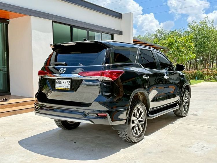 Toyota Fortuner 2017 2.4 V Utility-car ดีเซล ไม่ติดแก๊ส เกียร์อัตโนมัติ ดำ รูปที่ 4