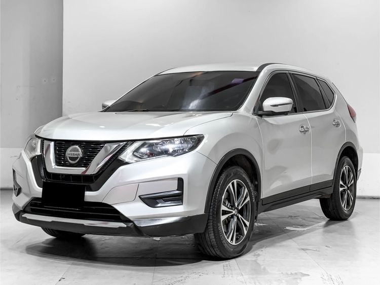รถ Nissan X-Trail 2.5S สี บรอนซ์เงิน