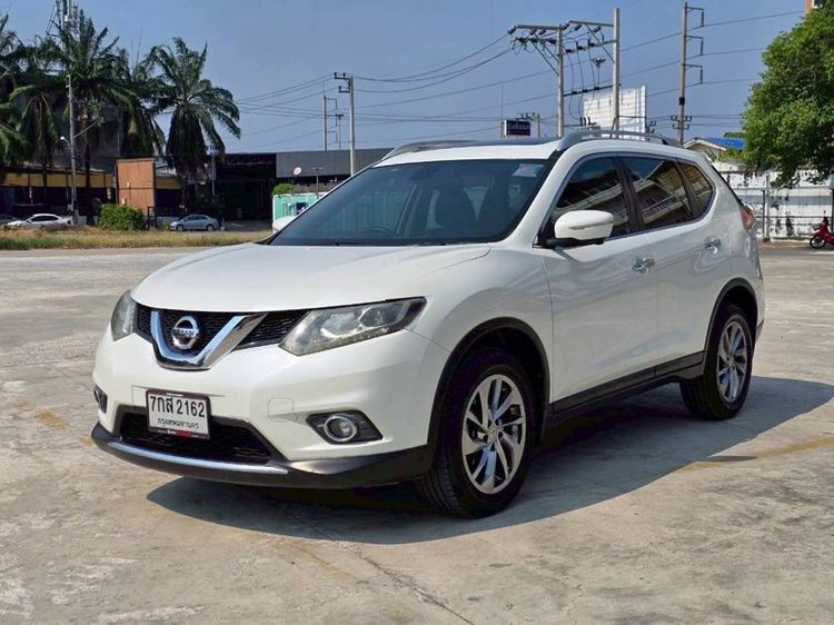 Nissan X-Trail 2018 2.5 V 4WD เบนซิน เกียร์อัตโนมัติ ขาว รูปที่ 4