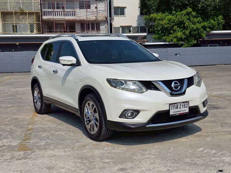 Nissan X-Trail 2018 2.5 V 4WD เบนซิน เกียร์อัตโนมัติ ขาว รูปที่ 3
