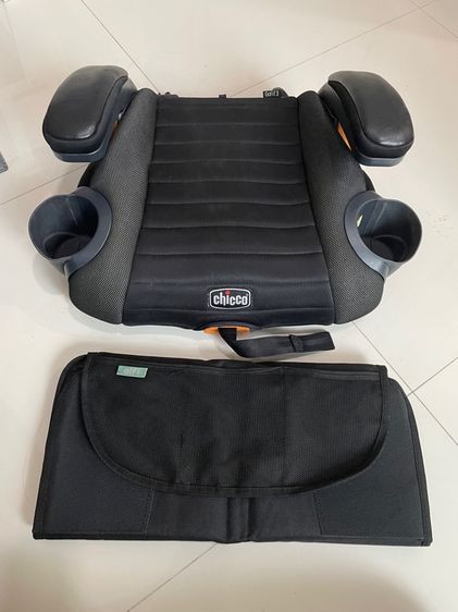 Booster carseat Chicco (แถมแผ่นรองเบาะ)