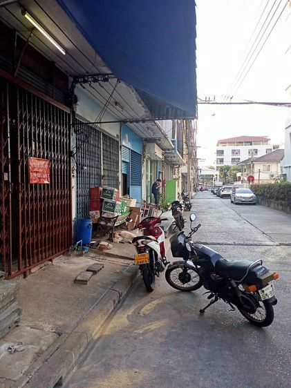 ให้เช่าอาคารพาณิชย์5ชั้น จันทน์32 มีห้องน้ำและห้องนอนทุกชั้น ใกล้สถานีรถไฟฟ้าสุรศักดิ์ เหมาะสำหรับทำธุรกิจหรืออยู่อาศัย รูปที่ 4