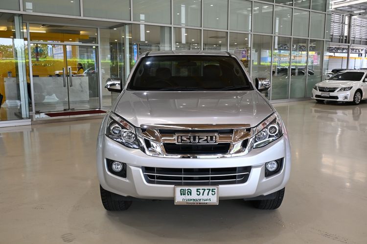 รถ Isuzu D-MAX 3.0 Hi-Lander สี บรอนซ์เงิน
