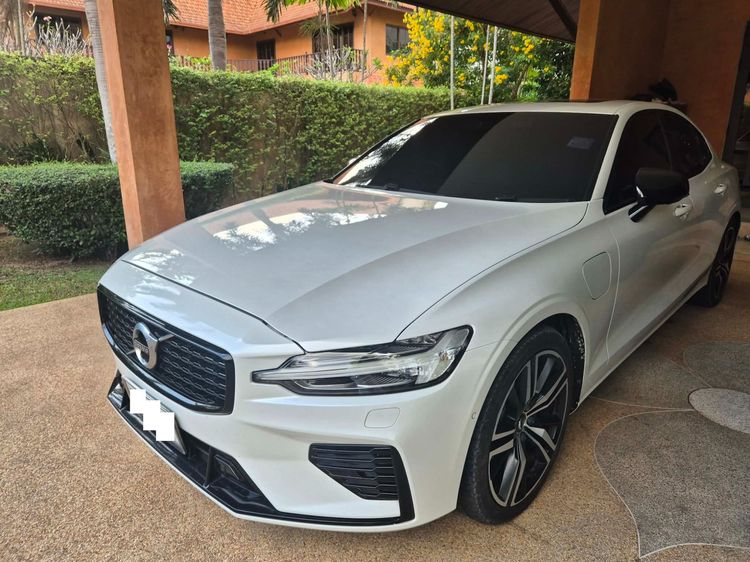Volvo S60 2020 2.0 Recharge T8 R-Design 4WD Sedan ปลั๊กอินไฮบริด (PHEV) ไม่ติดแก๊ส เกียร์อัตโนมัติ ขาว