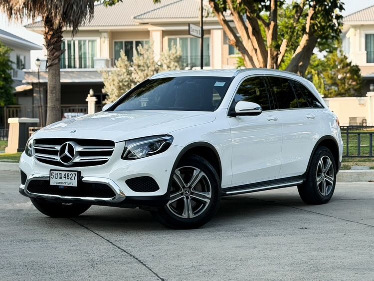 รถ Mercedes-Benz GLC-Class GLC220d สี ขาว