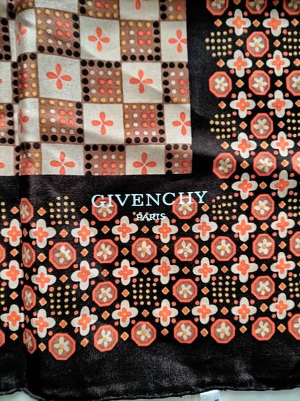 ผ้าคลุมไหล่ Givenchy ขายถูก รูปที่ 2