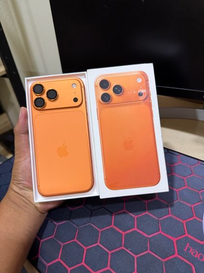 256 GB iPhone 17 Pro Max 256GB Cosmic Orange สวยใส เดิมๆ ชาร์จ 54 ครั้ง ประกันศูนย์ยาวๆ ตำหนินิดนึง รูปสุดท้าย เอาไว้ใช้คุ้มมากครับ 