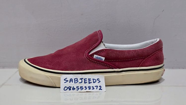 รองเท้าแบบสวมและโลฟเฟอร์ หนังสังเคราะห์ UK 9 | EU 43 1/3 | US 9.5 ขายรองเท้า Vans Slip on สีแดง ไซต์ US9.5 27.5CM