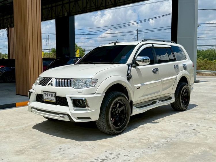 รถ Mitsubishi Pajero Sport 2.5 GT 4WD สี ขาว