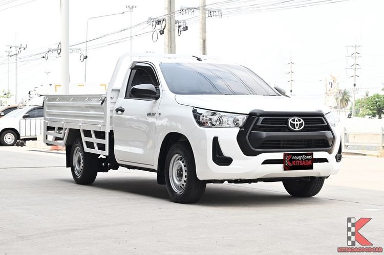 Toyota Hilux Revo 2022 2.4 Entry Pickup ดีเซล ไม่ติดแก๊ส เกียร์ธรรมดา ขาว