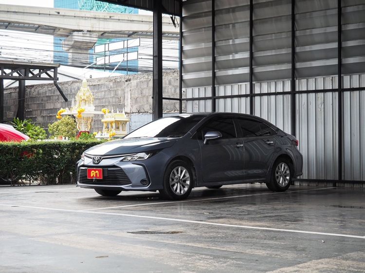 รถ Toyota Altis 1.6 G สี เทา