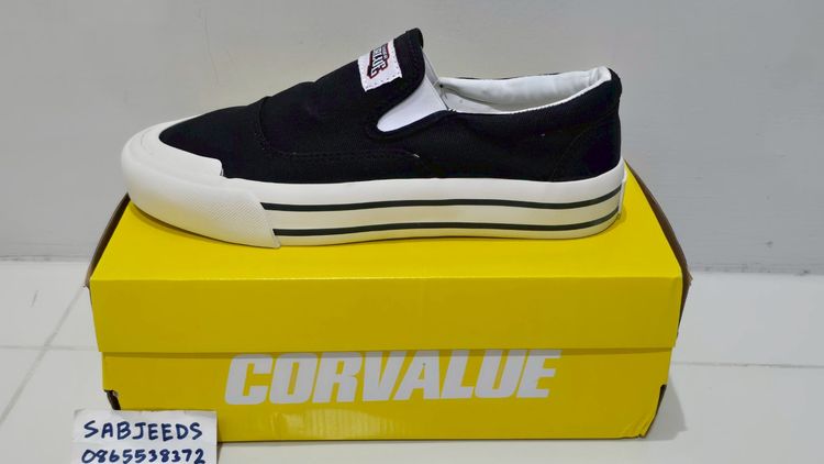 ขายรองเท้า Slipon ยี่ห้อ Corvalue ไซต์ US9.5 27.5CM