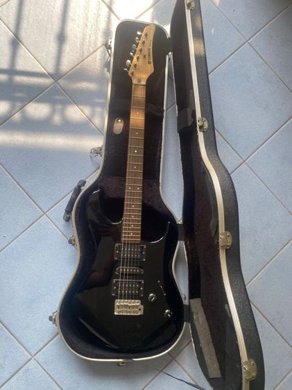 กีต้าร์ไฟฟ้า Yamaha ERG 121