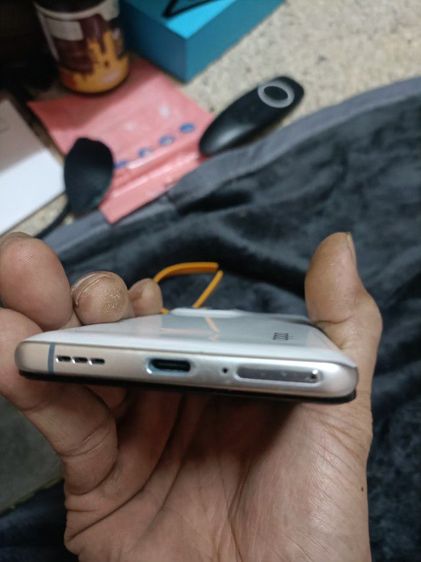 256 GB ขายoppo find x3pro 3700บาท
