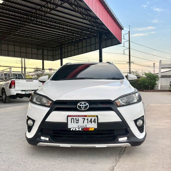 Toyota Yaris 2016 1.2 TRD Sportivo Sedan เบนซิน ไม่ติดแก๊ส เกียร์อัตโนมัติ ขาว รูปที่ 4