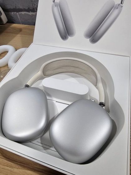 Airpods Max lighting silver อุปกรณ์ครบ  รูปที่ 2