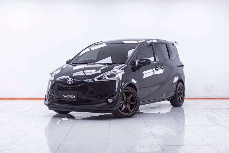 Toyota Sienta 2019 1.5 V Utility-car เบนซิน ไม่ติดแก๊ส เกียร์อัตโนมัติ ดำ