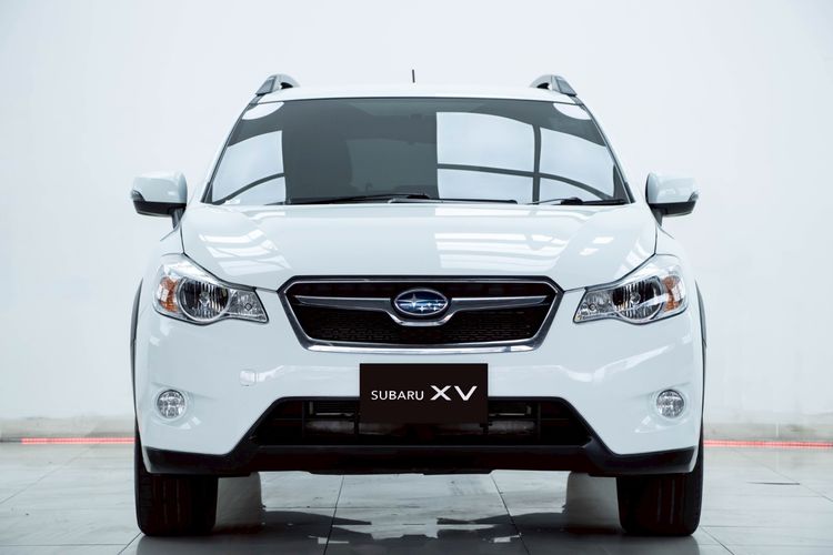 Subaru XV 2015 2.0 4WD Utility-car เบนซิน ไม่ติดแก๊ส เกียร์อัตโนมัติ ขาว รูปที่ 4