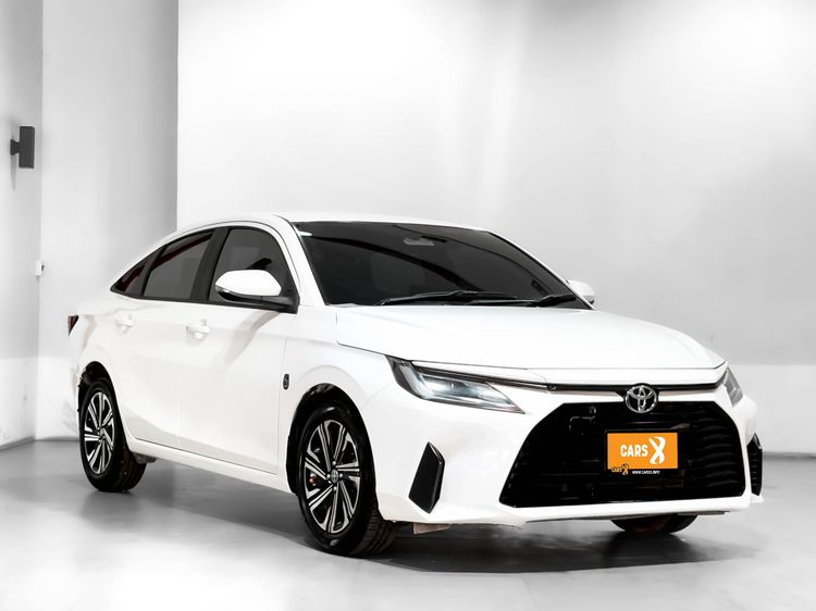 Toyota Yaris ATIV 2022 1.2 Smart Sedan เบนซิน ไม่ติดแก๊ส เกียร์อัตโนมัติ ขาว รูปที่ 4
