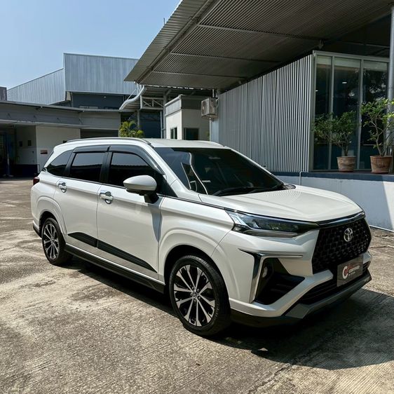 รถ Toyota Veloz 1.5 Premium สี ขาว