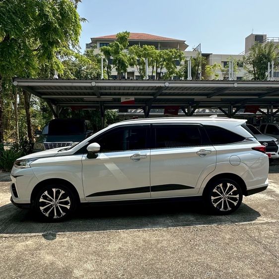 Toyota Veloz 2022 1.5 Premium Sedan เบนซิน ไม่ติดแก๊ส เกียร์อัตโนมัติ ขาว รูปที่ 4