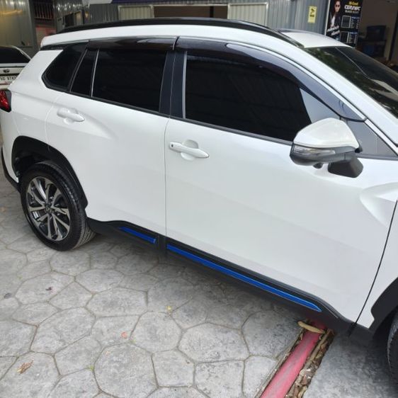Toyota Corolla Cross 2020 1.8 Hybrid Premium Safety ไฮบริด เกียร์อัตโนมัติ ขาว รูปที่ 2