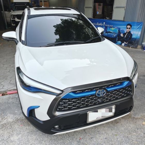 รถ Toyota Corolla Cross 1.8 Hybrid Premium Safety สี ขาว