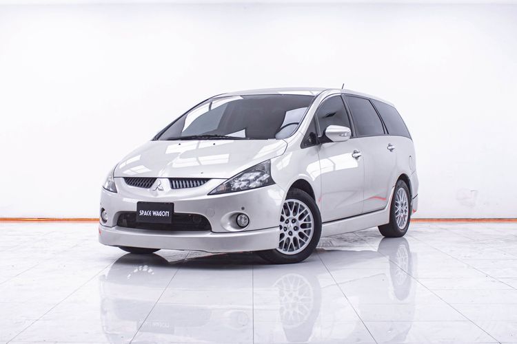 รถ Mitsubishi Space Wagon 2.4 GT สี เทา