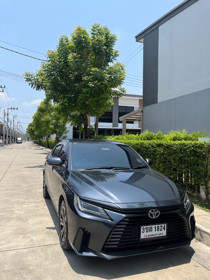รถ Toyota Yaris ATIV 1.2 Smart สี เทา