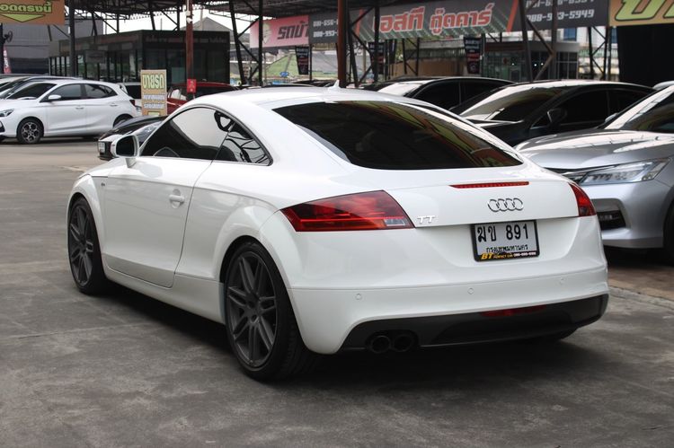 Audi Audi TT  2010 2.0 S Line Sedan เบนซิน ไม่ติดแก๊ส เกียร์อัตโนมัติ ขาว รูปที่ 4